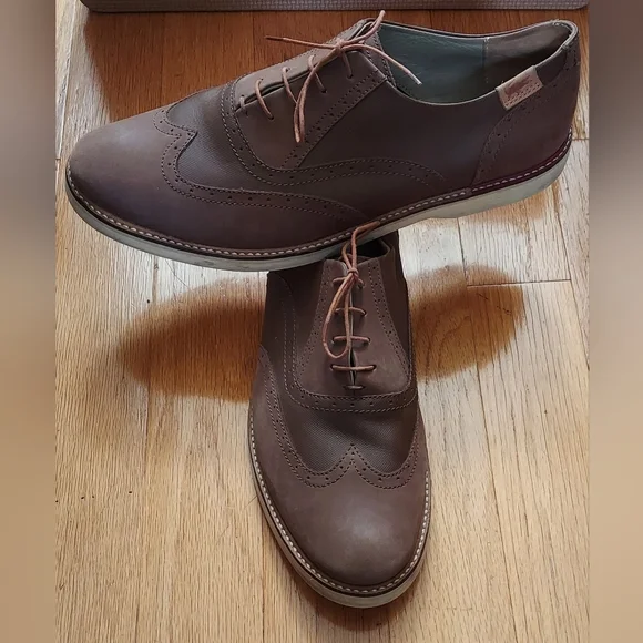 LACOSTE SHERBROOKE BROGUE 2 MEN\'S BROWN LEATHER WINGTIP OXFORDS SIZE 13 M Lacoste Sherbrooke Brogue Oxford Wingtip Beige Suede 9.5  main image 2